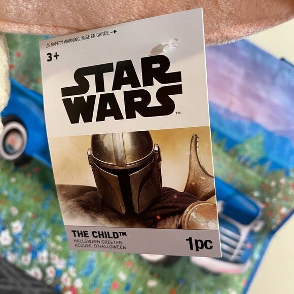 Disney The Child Halloween Greeter plush NWT - Picture 4 of 12